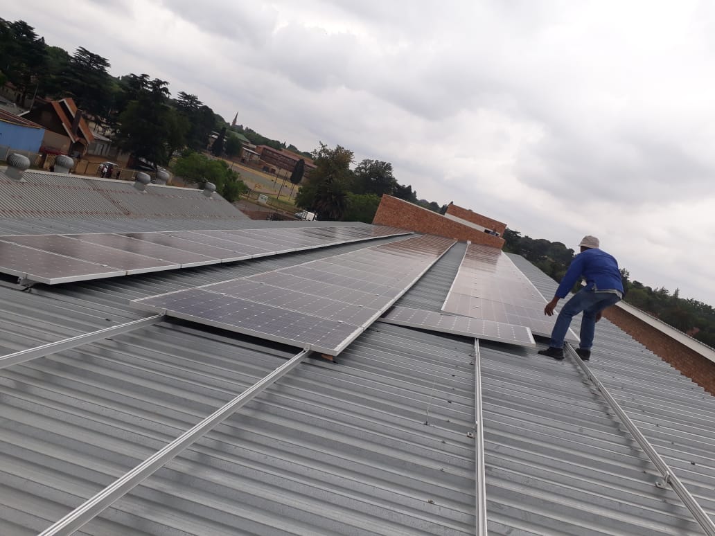 Sierra Leone three-phase 20kw villa solar power system
